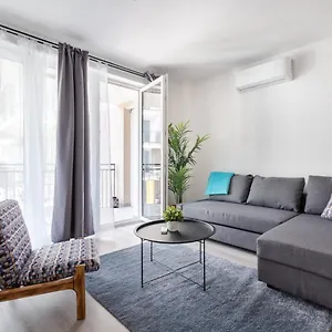 https://szabolcs-23-apartments.inbudapesthotels.com