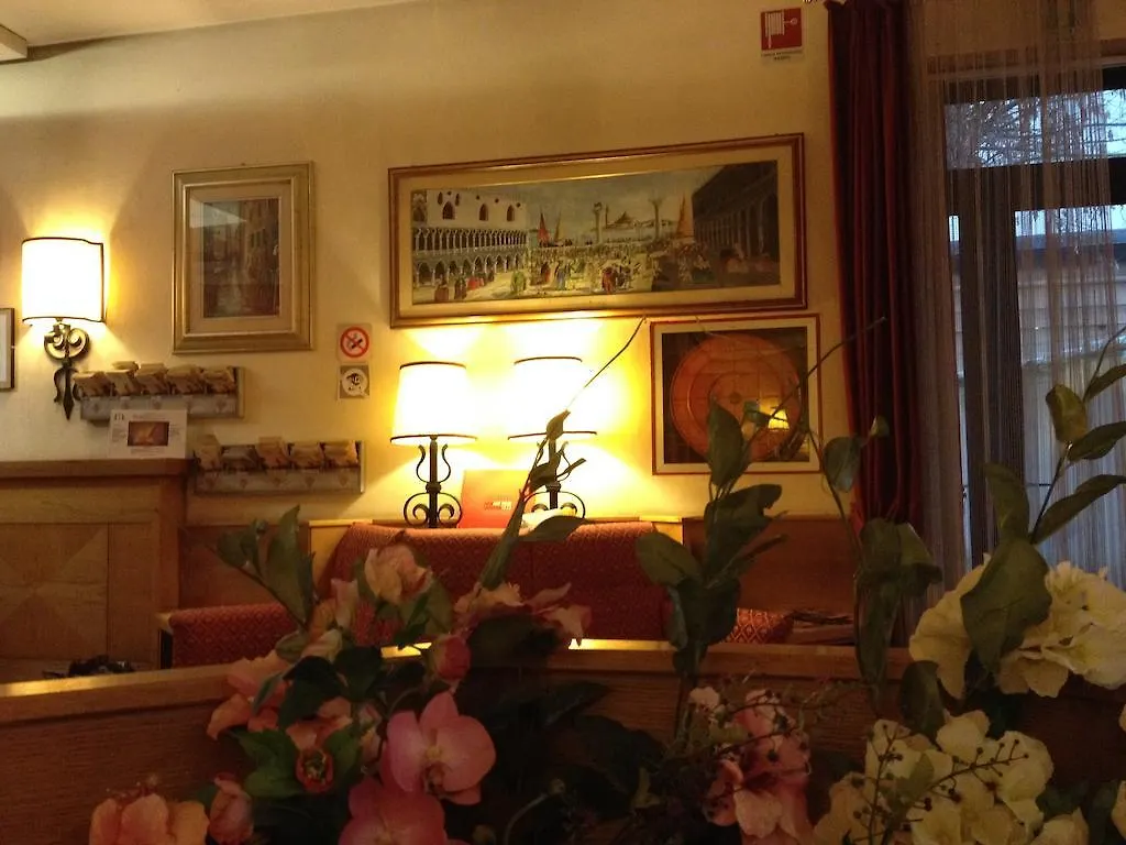 Piave Apartment Mestre Italy
